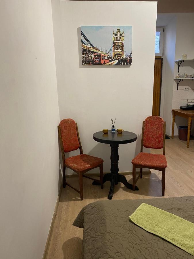 Close By Ploscha Rynok Apartment Lviv Bagian luar foto